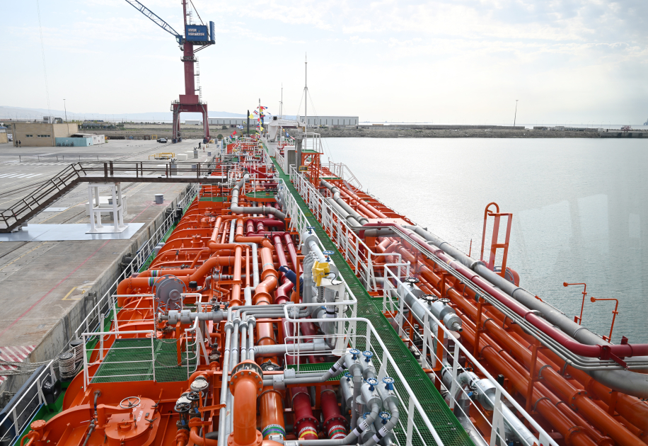 Президент Ильхам Алиев принял участие в церемонии сдачи в эксплуатацию танкера «Зангилан» (ФОТО/ВИДЕО)