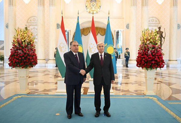 Токаев и Рахмон отметили развитие казахско-таджикских отношений