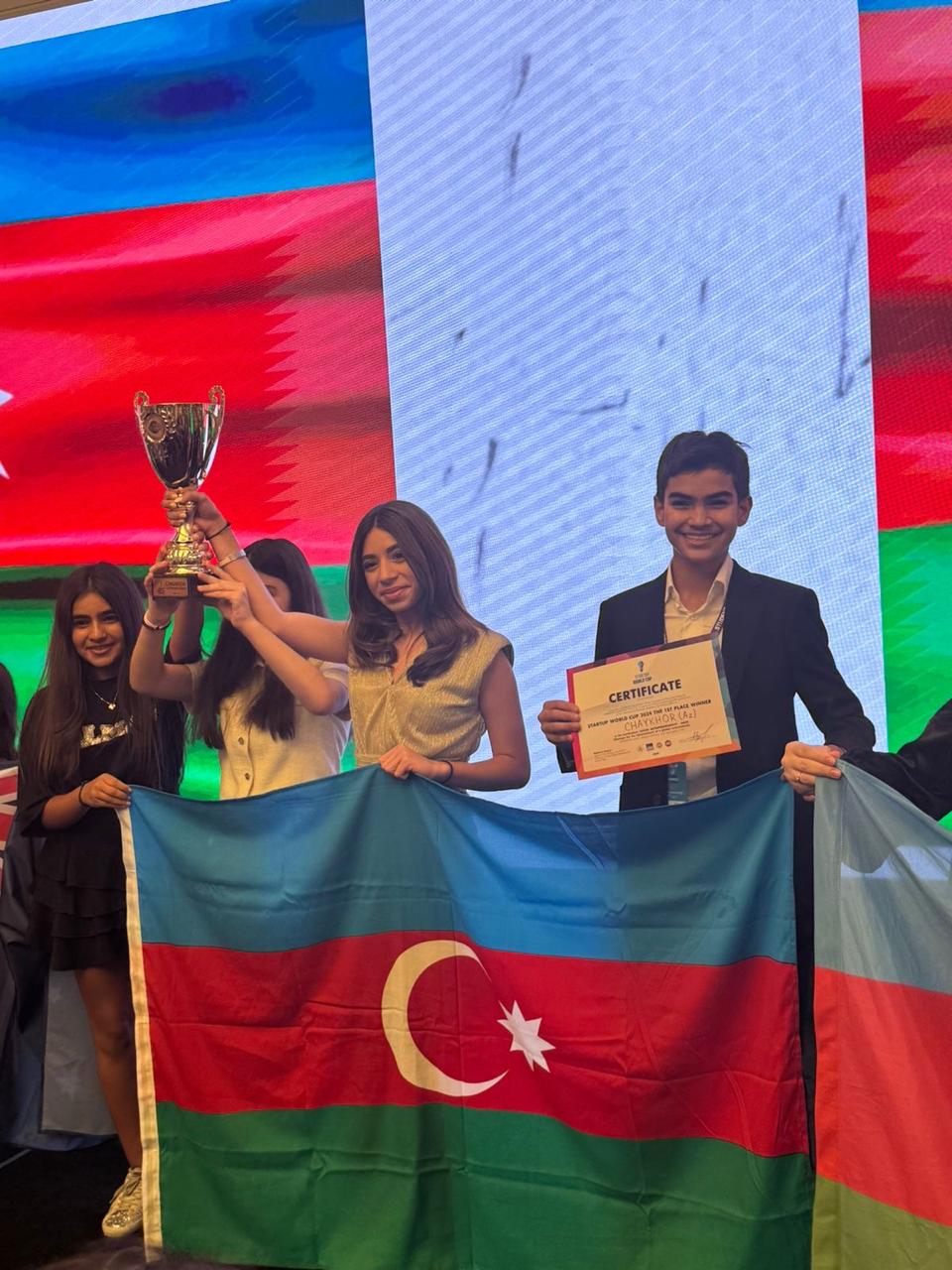 Студенты  Miniboss Business School Baku стали победителями чемпионата мира по стартапам (ФОТО)