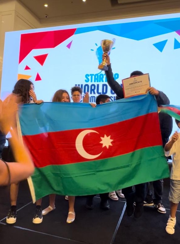 Студенты  Miniboss Business School Baku стали победителями чемпионата мира по стартапам (ФОТО)