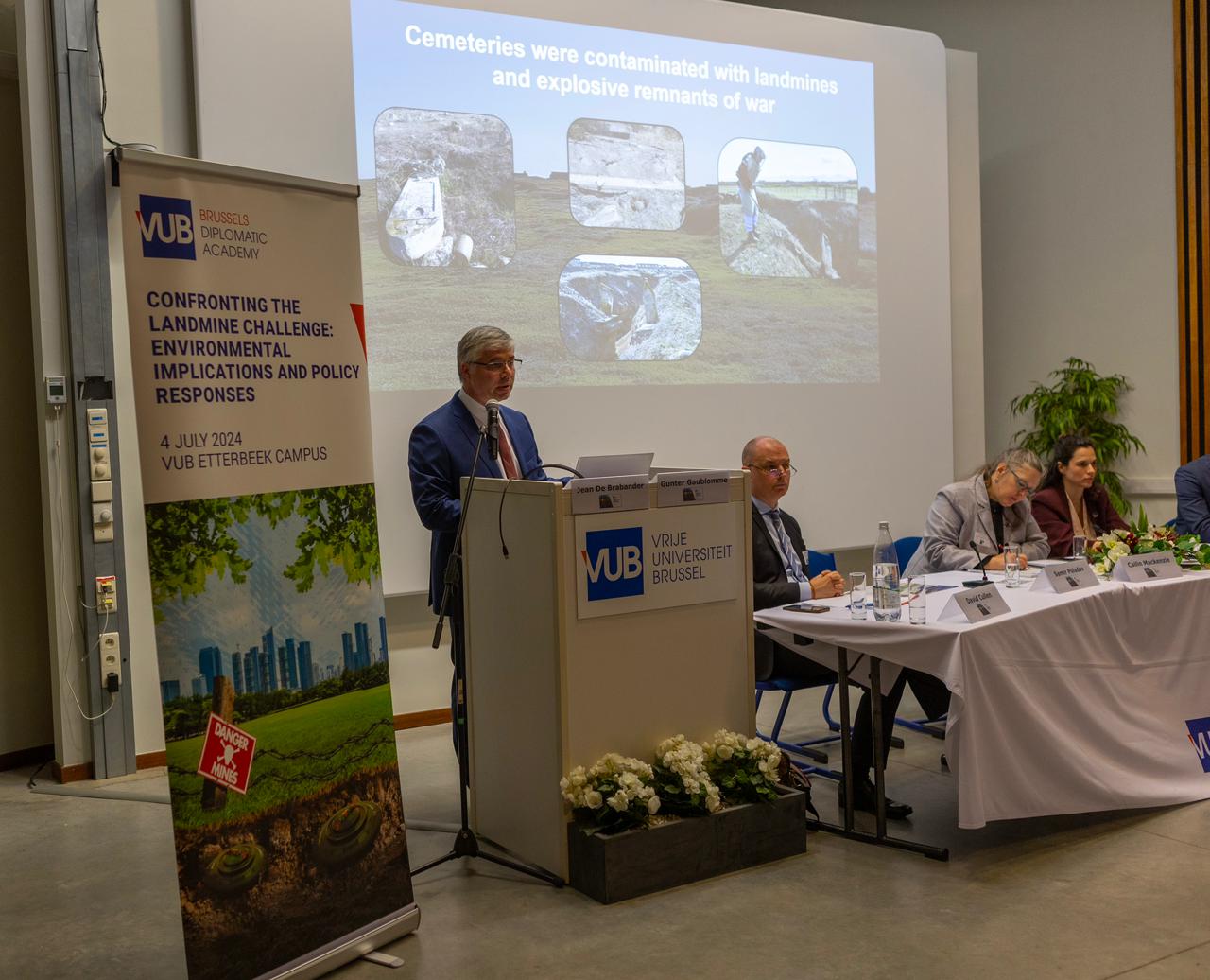 Минную проблему Азербайджана обсудили в Бельгии (ФОТО)