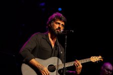 В Баку впервые с концертом выступил "грузинский Челентано" - его голос лечит (ФОТО)