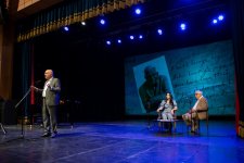 В Баку прошел вечер памяти Вагифа Самедоглу с участием известных деятелей культуры (ФОТО)