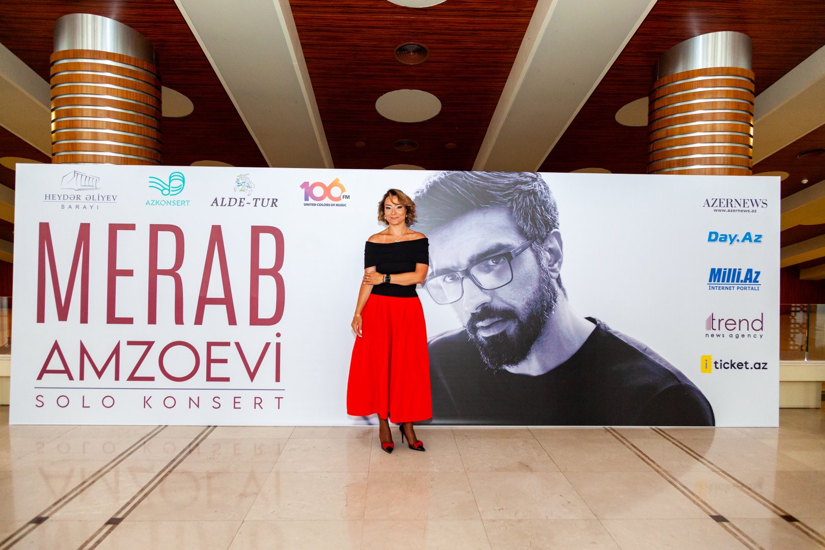 В Баку впервые с концертом выступил "грузинский Челентано" - его голос лечит (ФОТО)