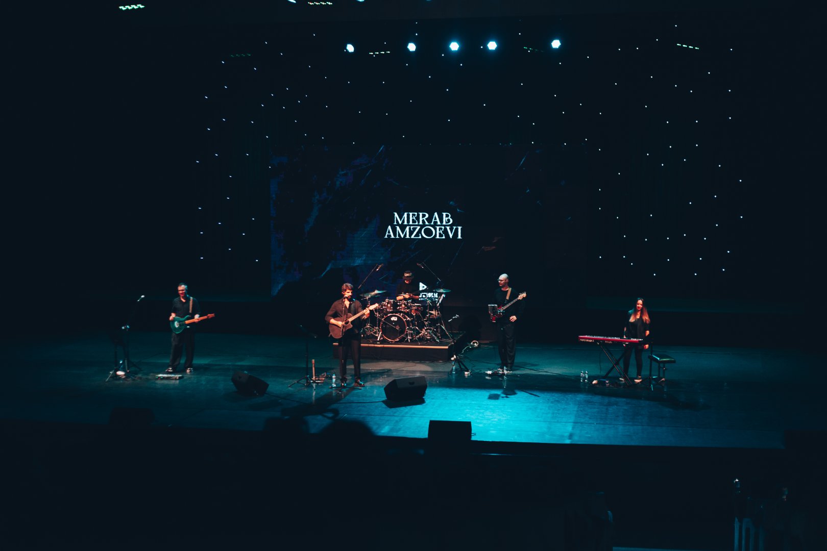 В Баку впервые с концертом выступил "грузинский Челентано" - его голос лечит (ФОТО)