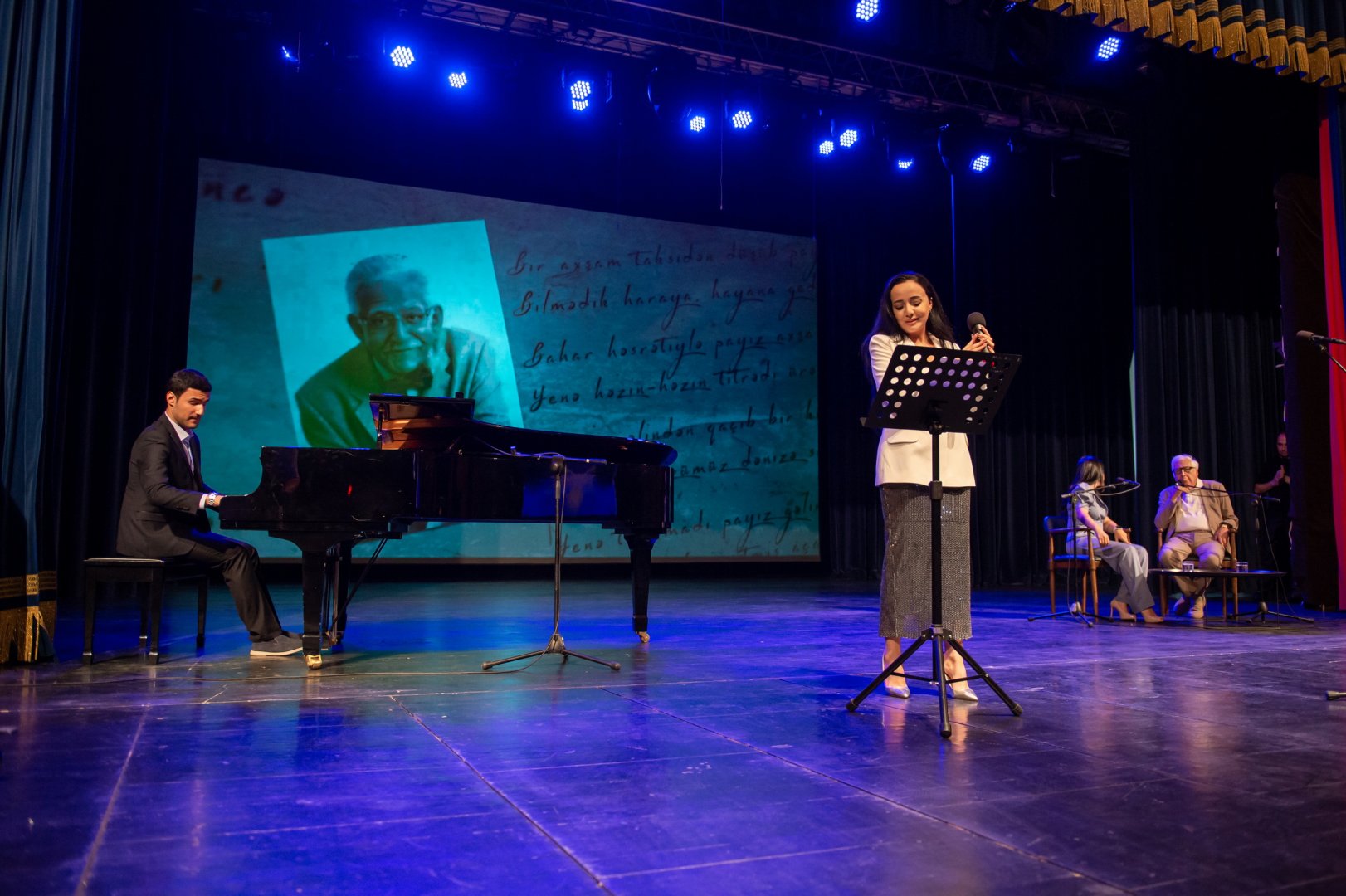 В Баку прошел вечер памяти Вагифа Самедоглу с участием известных деятелей культуры (ФОТО)