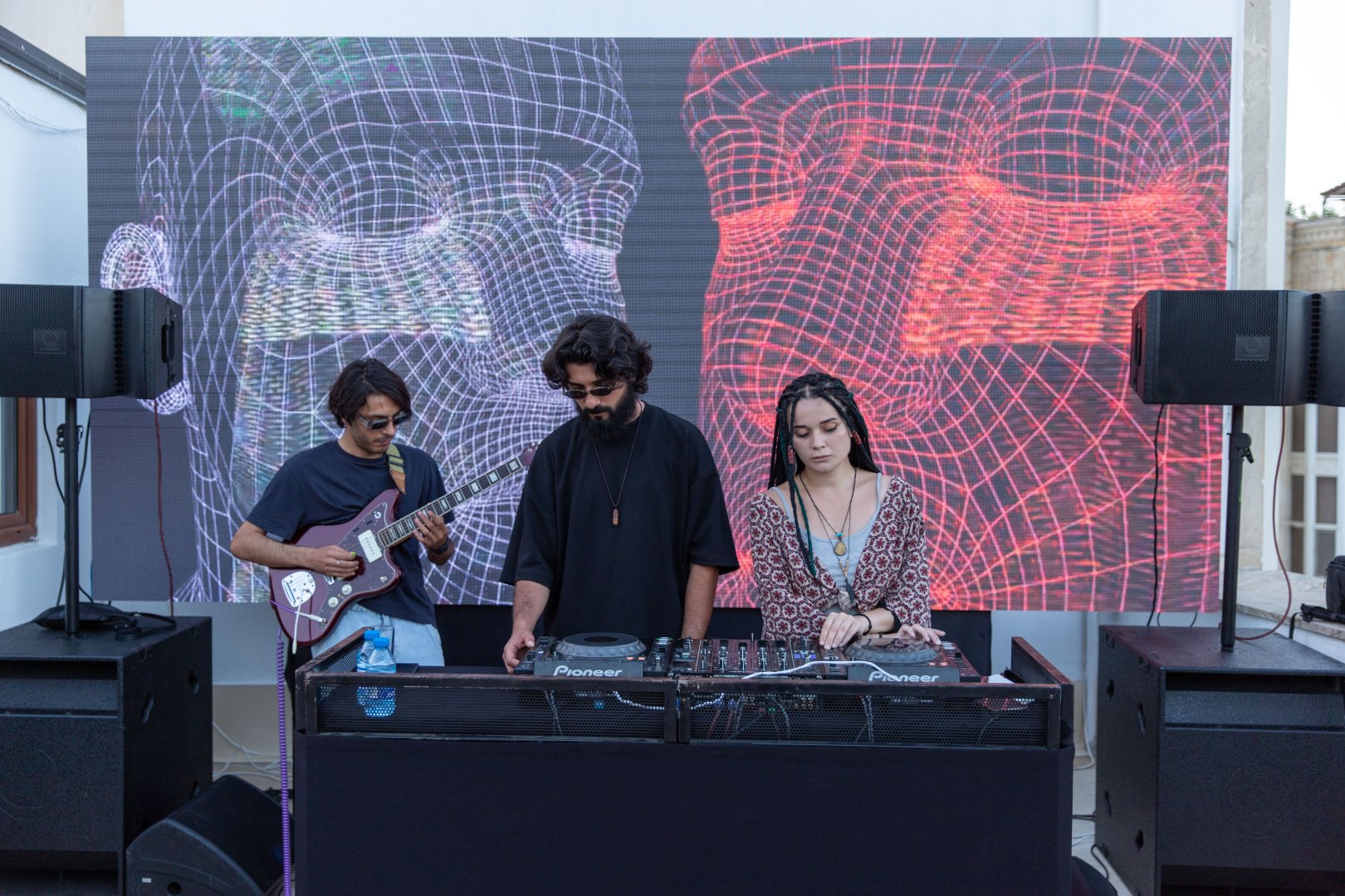 Аида Махмудова приняла участие в открытии возобновившей свою деятельность галереи YAY (ФОТО)