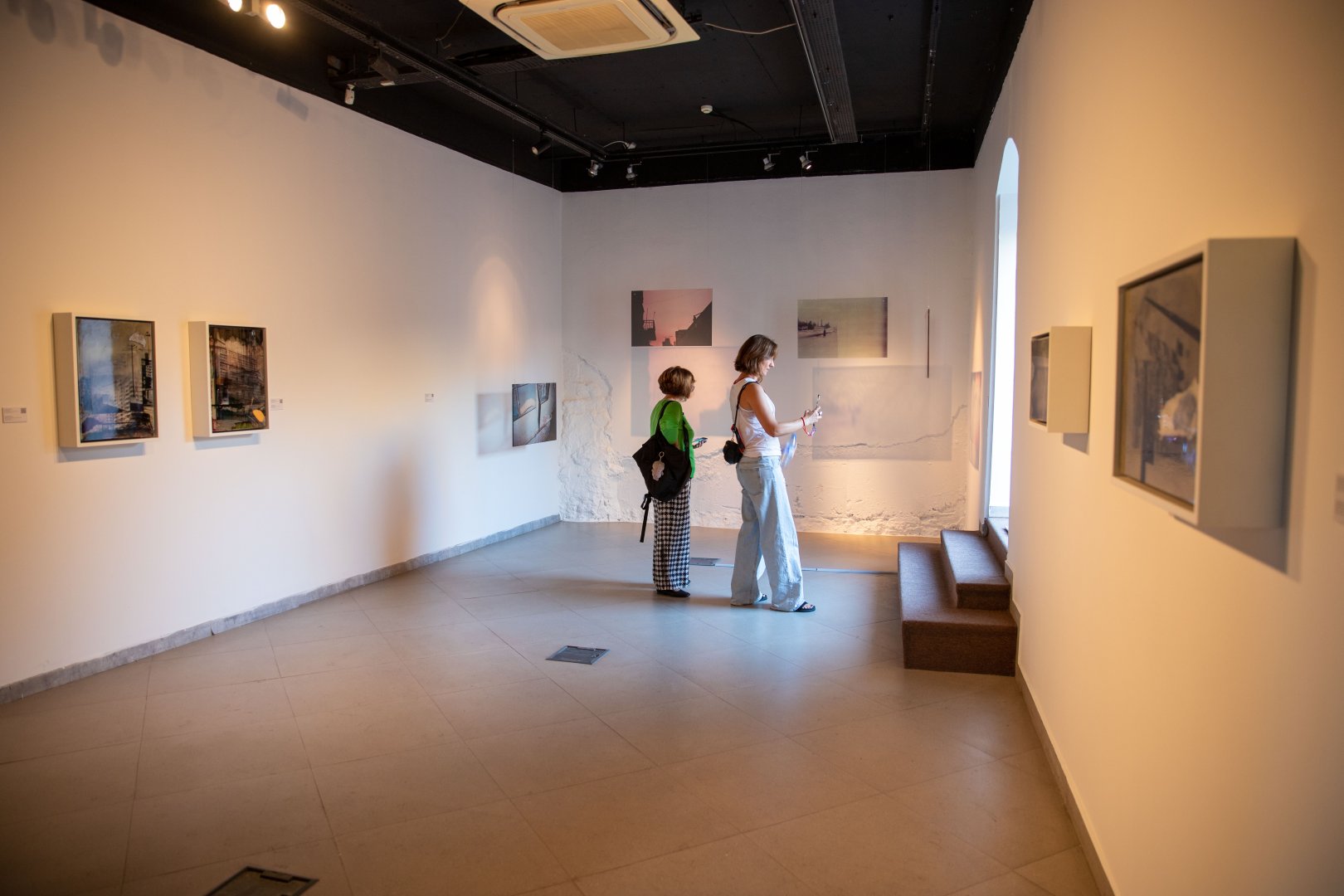 Аида Махмудова приняла участие в открытии возобновившей свою деятельность галереи YAY (ФОТО)