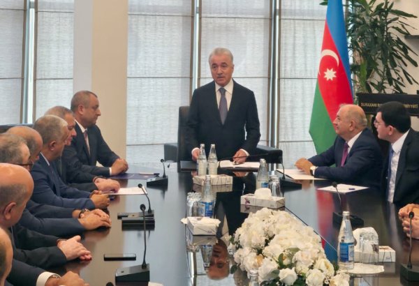 Новый глава ИВ Сураханского района Баку представлен коллективу