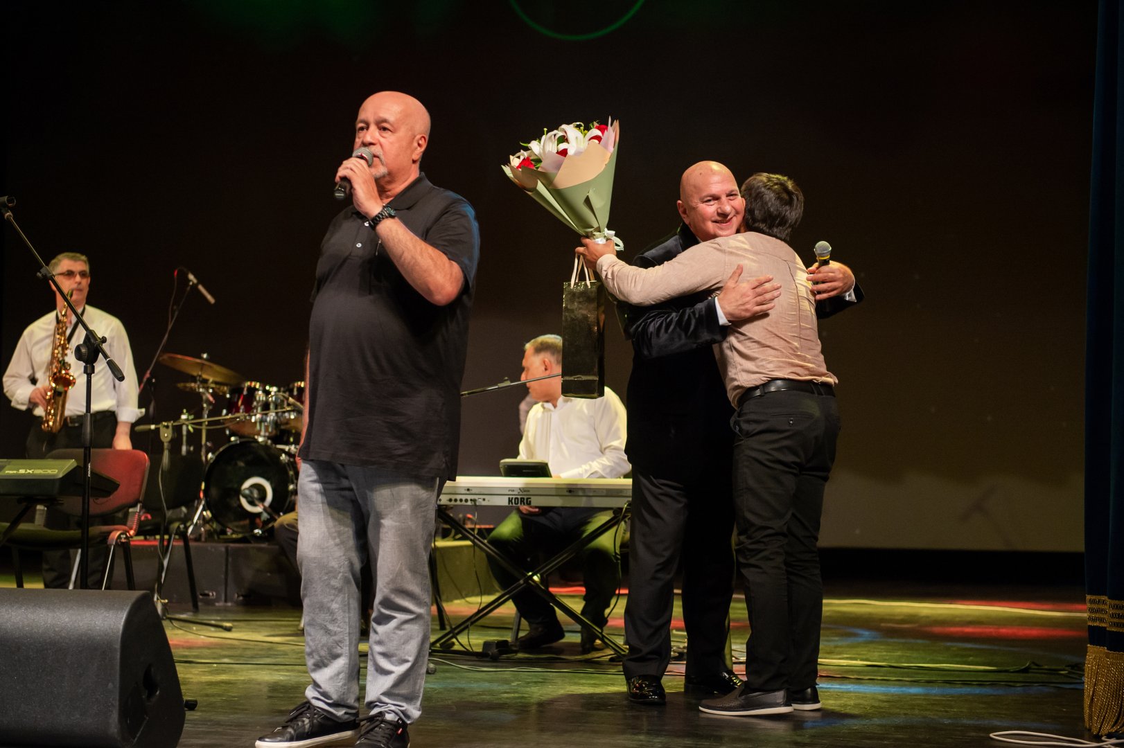 Душевный юбилей Арзу Рзаева! Джан Баку, дом родной, мы живем одной семьей…  (ФОТО)