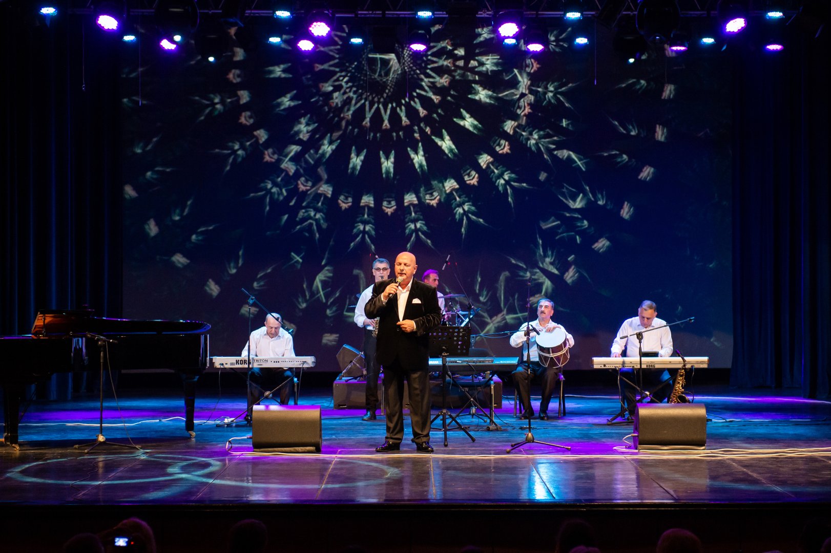 Душевный юбилей Арзу Рзаева! Джан Баку, дом родной, мы живем одной семьей…  (ФОТО)