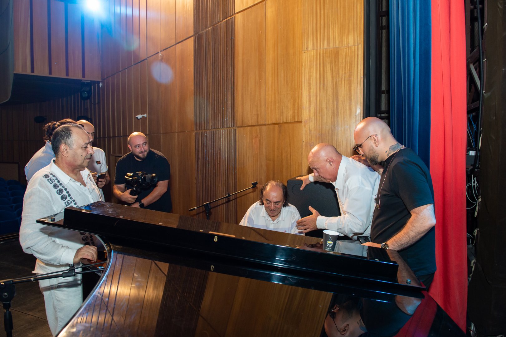 Душевный юбилей Арзу Рзаева! Джан Баку, дом родной, мы живем одной семьей…  (ФОТО)