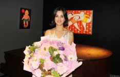 В Баку  открылась оригинальная экспозиция художницы из Грузии Барбары Асламази (ФОТО)