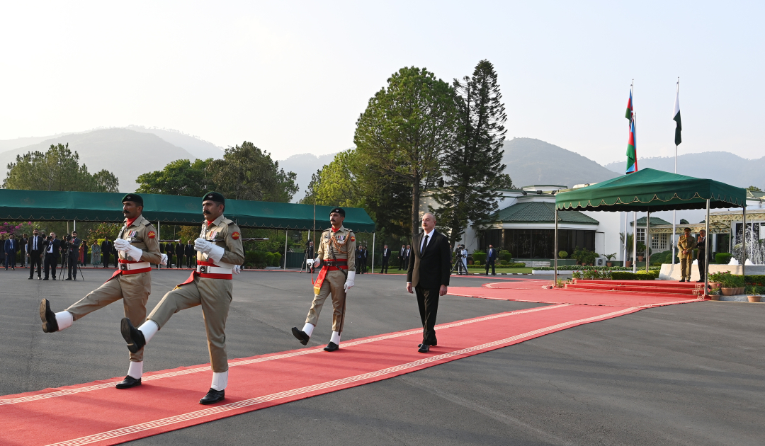 В Исламабаде состоялась церемония официальной встречи Президента Ильхама Алиева (ФОТО/ВИДЕО)