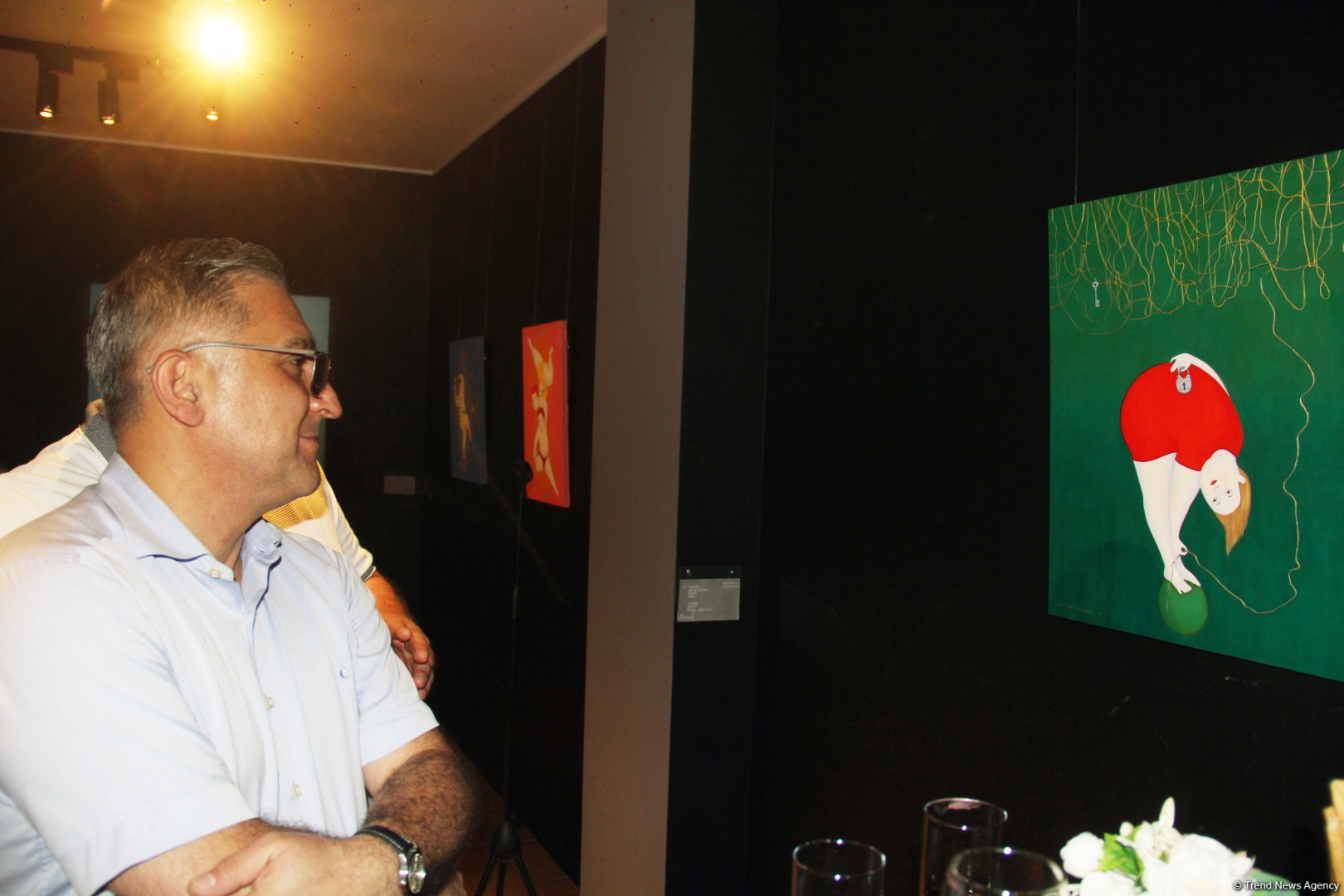 В Баку  открылась оригинальная экспозиция художницы из Грузии Барбары Асламази (ФОТО)