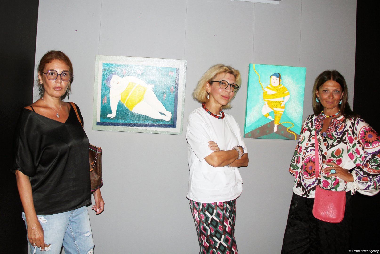 В Баку  открылась оригинальная экспозиция художницы из Грузии Барбары Асламази (ФОТО)