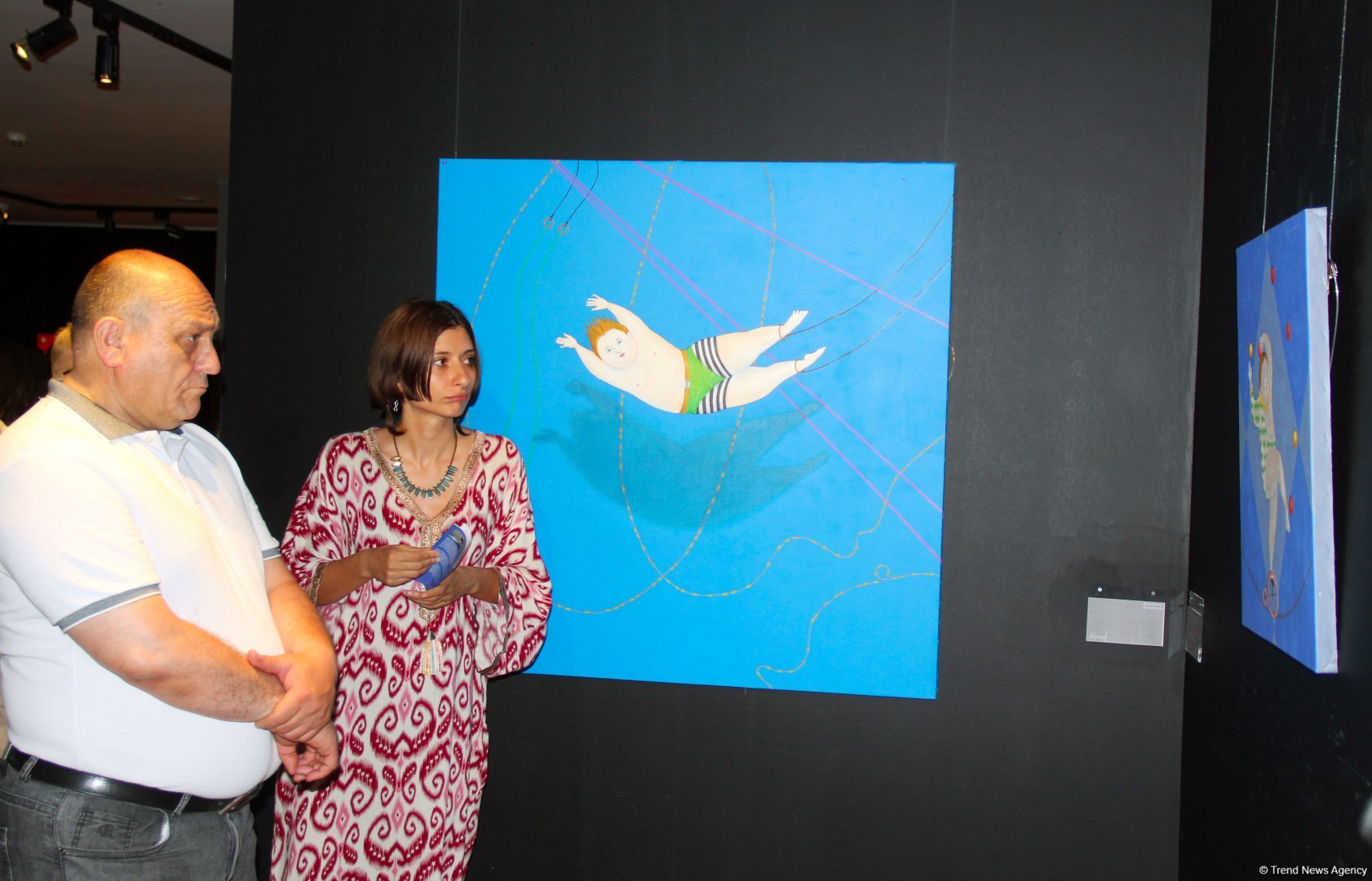 В Баку  открылась оригинальная экспозиция художницы из Грузии Барбары Асламази (ФОТО)