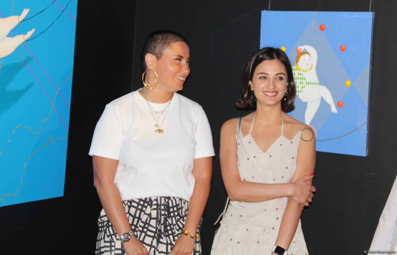 В Баку  открылась оригинальная экспозиция художницы из Грузии Барбары Асламази (ФОТО)