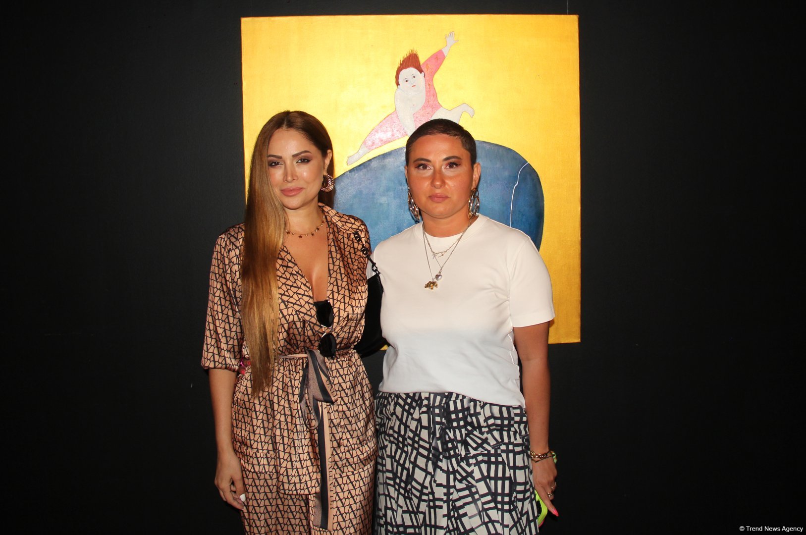 В Баку  открылась оригинальная экспозиция художницы из Грузии Барбары Асламази (ФОТО)