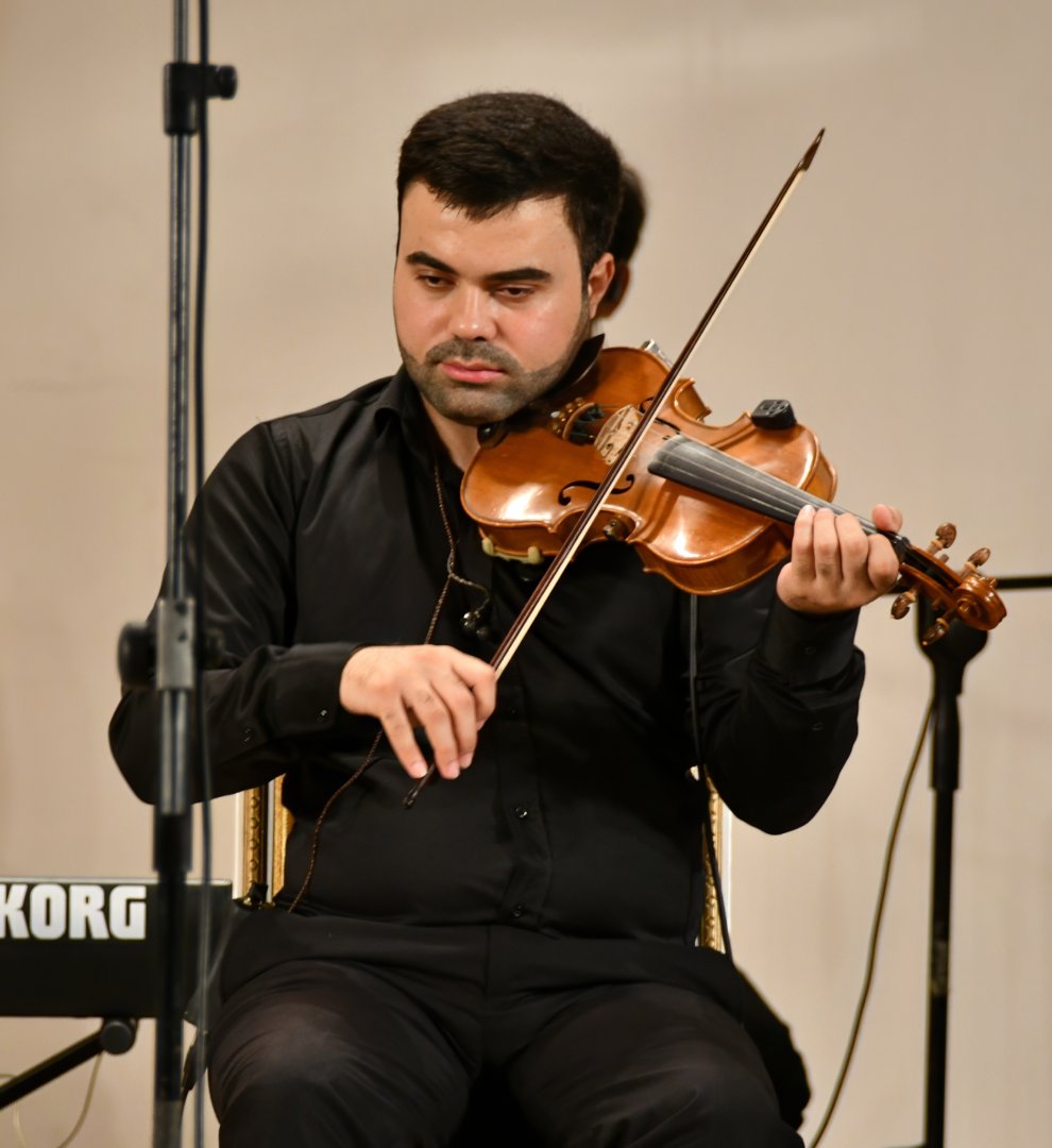 Энвер Садыгов и Эмиль Афрасияб выступили на благотворительном концерте "Карабахская ночь" (ФОТО)