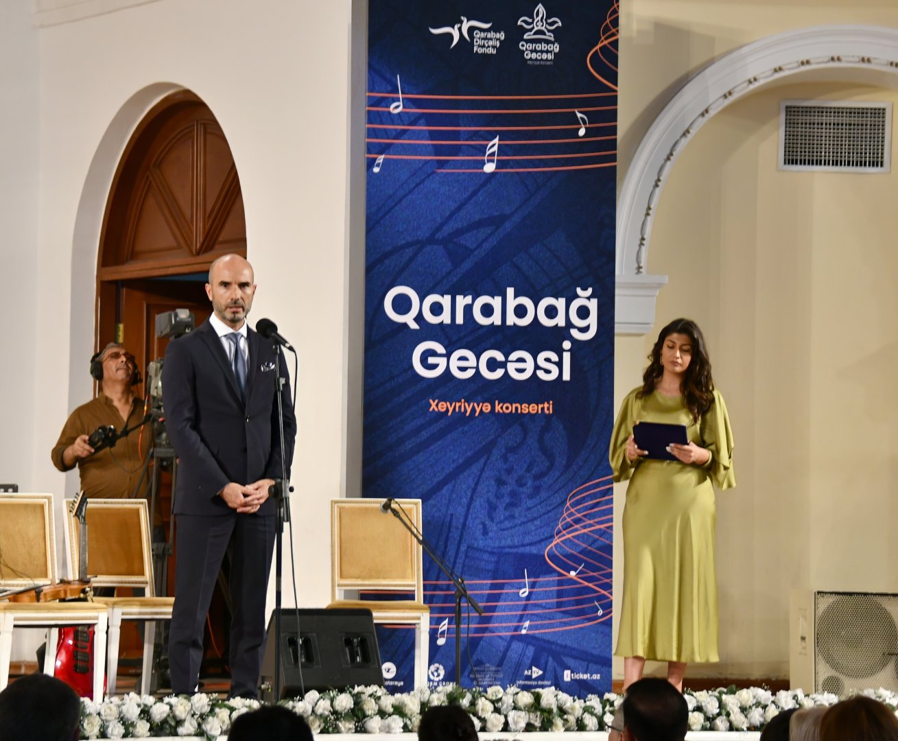 Энвер Садыгов и Эмиль Афрасияб выступили на благотворительном концерте "Карабахская ночь" (ФОТО)