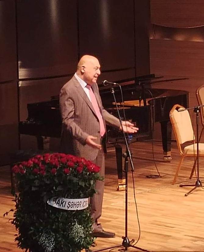 В Баку отметили 90-летие Союза писателей Азербайджана (ФОТО)