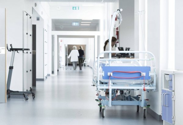 В Азербайджане продлен срок предоставления надбавки к зарплате ряда медработников