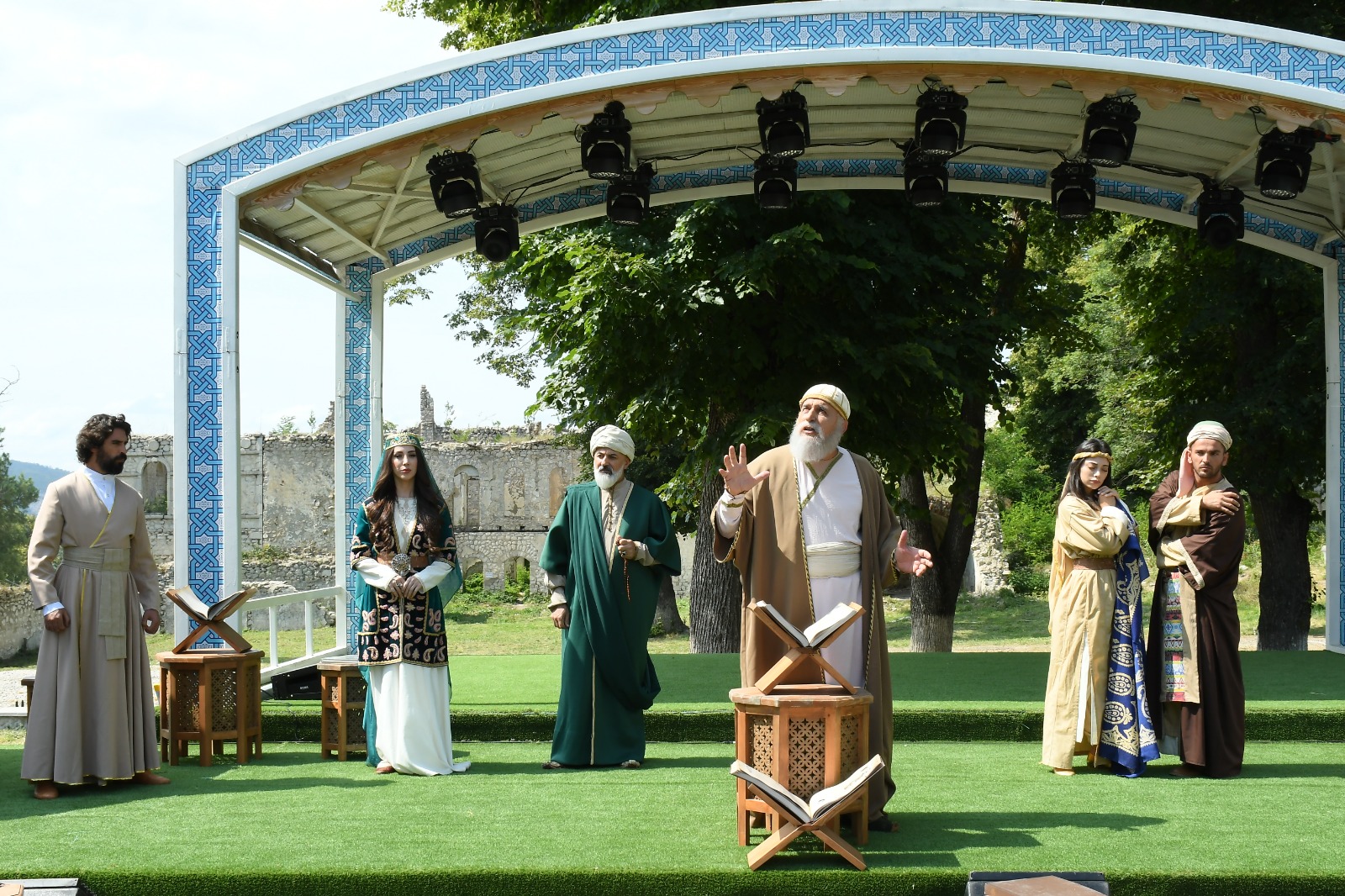 В рамках Дней поэзии Вагифа в Шуше представлена театральная композиция по произведениям Мухаммеда Физули (ФОТО)