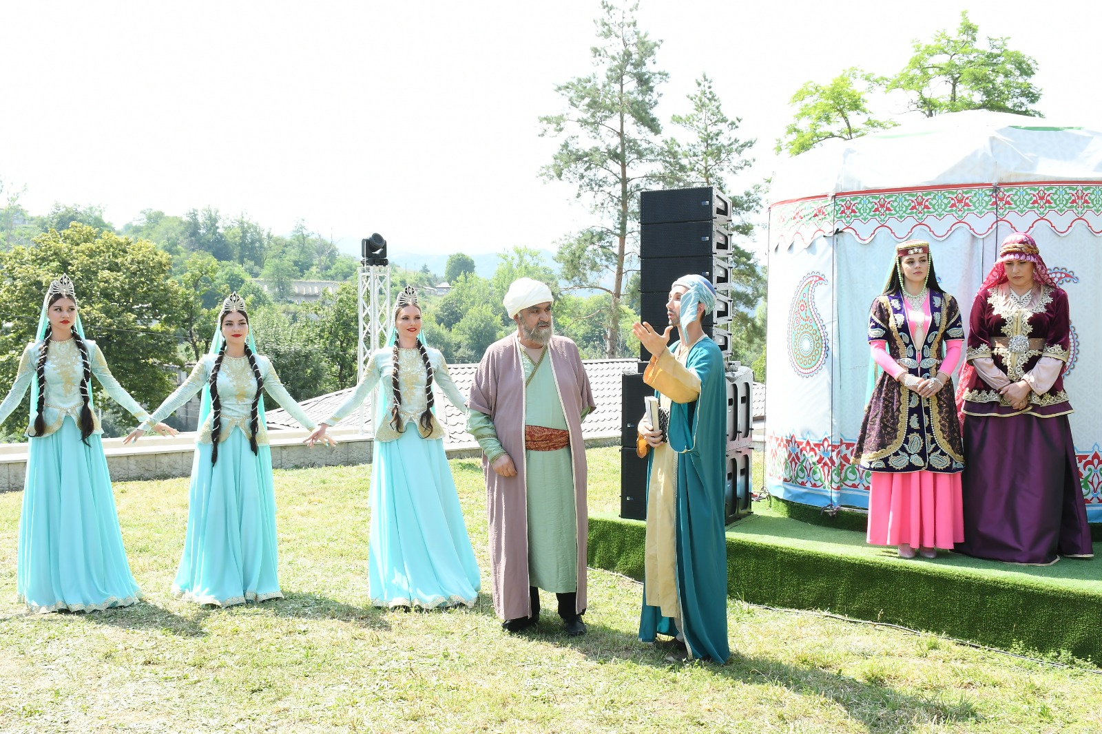 В рамках Дней поэзии Вагифа в Шуше представлена театральная композиция по произведениям Мухаммеда Физули (ФОТО)