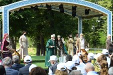 В рамках Дней поэзии Вагифа в Шуше представлена театральная композиция по произведениям Мухаммеда Физули (ФОТО)