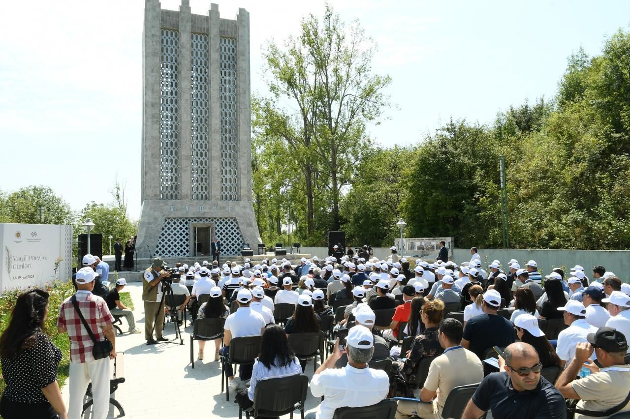 В Шуше состоялось торжественное открытие Дней поэзии Вагифа (ФОТО)