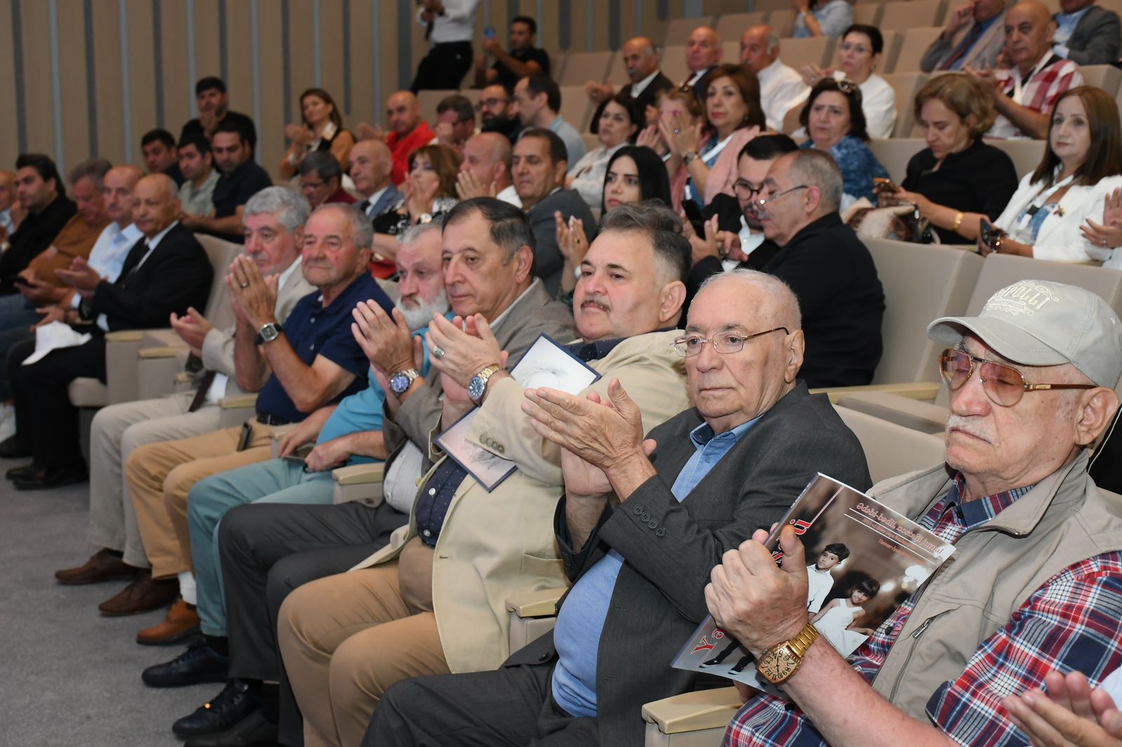 В Шуше прошла конференция в честь 530-летия Мухаммеда Физули в рамках Дней поэзии Вагифа (ФОТО)