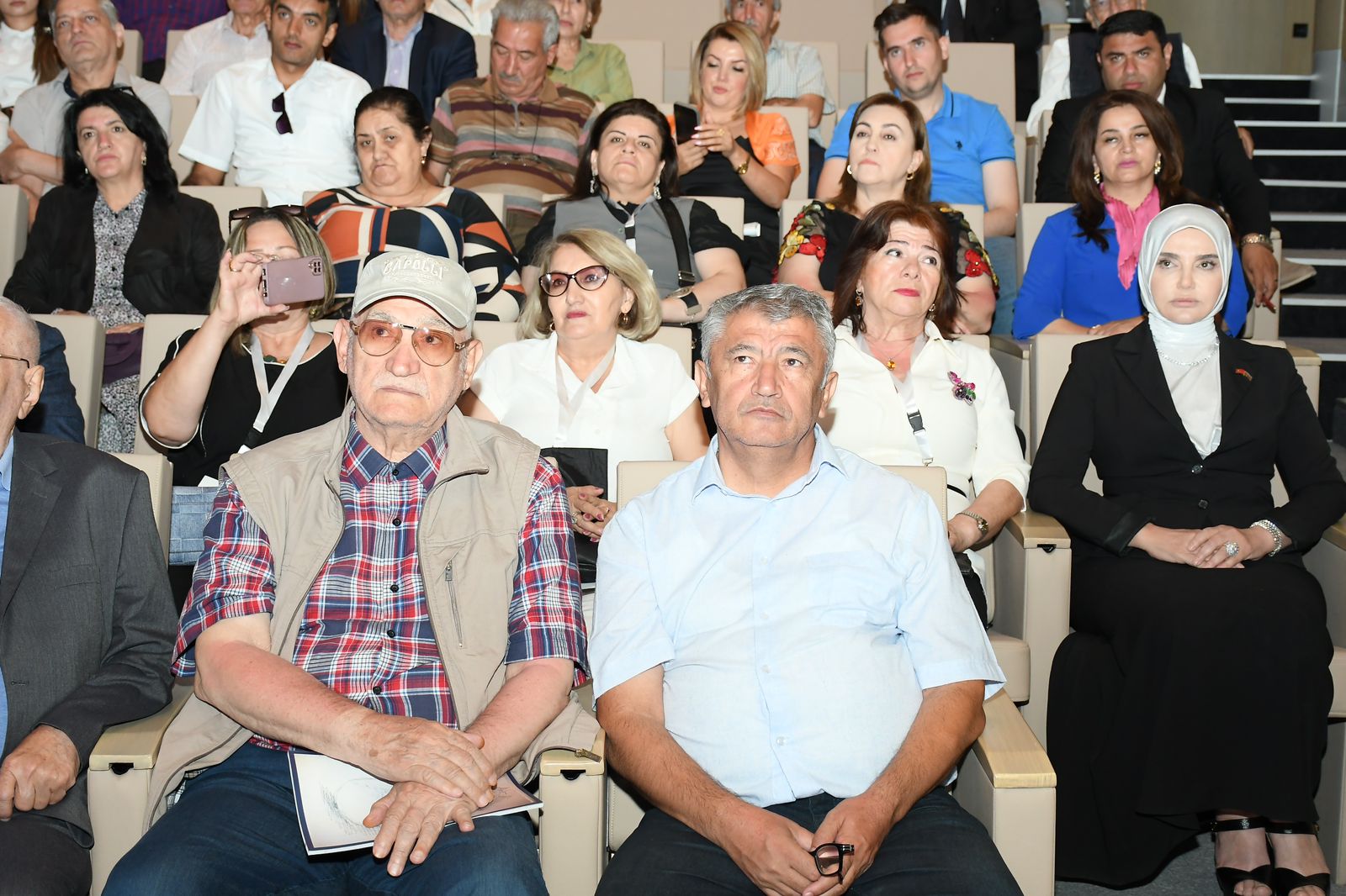 В Шуше прошла конференция в честь 530-летия Мухаммеда Физули в рамках Дней поэзии Вагифа (ФОТО)