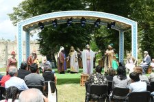 Премьерой спектакля "Путешествие с Вагифом" завершились Дни поэзии Вагифа в Шуше (ФОТО)