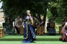 Премьерой спектакля "Путешествие с Вагифом" завершились Дни поэзии Вагифа в Шуше (ФОТО)