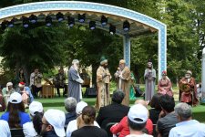 Премьерой спектакля "Путешествие с Вагифом" завершились Дни поэзии Вагифа в Шуше (ФОТО)