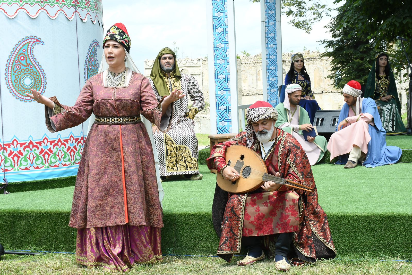 Премьерой спектакля "Путешествие с Вагифом" завершились Дни поэзии Вагифа в Шуше (ФОТО)