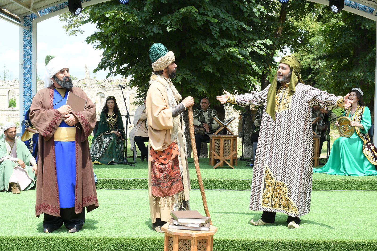 Премьерой спектакля "Путешествие с Вагифом" завершились Дни поэзии Вагифа в Шуше (ФОТО)