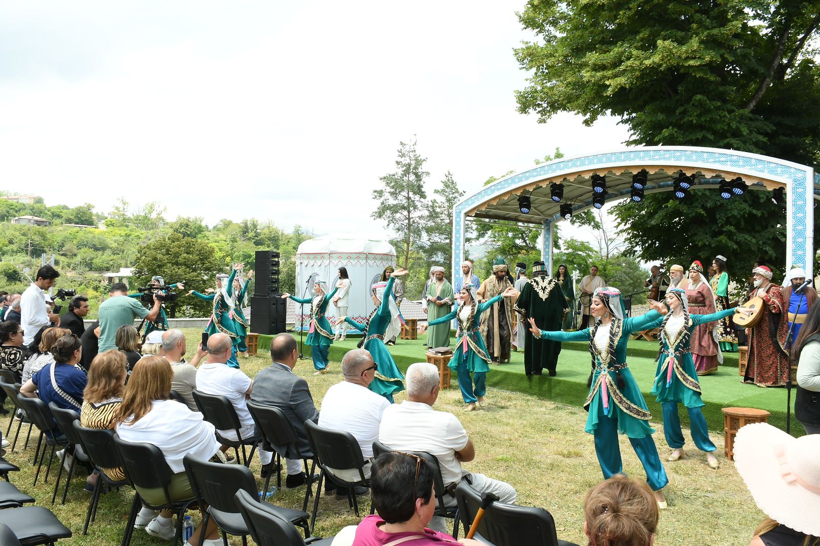 Премьерой спектакля "Путешествие с Вагифом" завершились Дни поэзии Вагифа в Шуше (ФОТО)