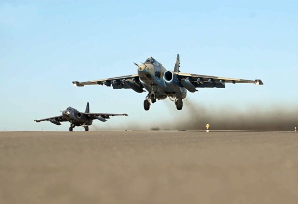 Пилоты ВВС Азербайджана выполнили учебно-тренировочные полеты (ВИДЕО)