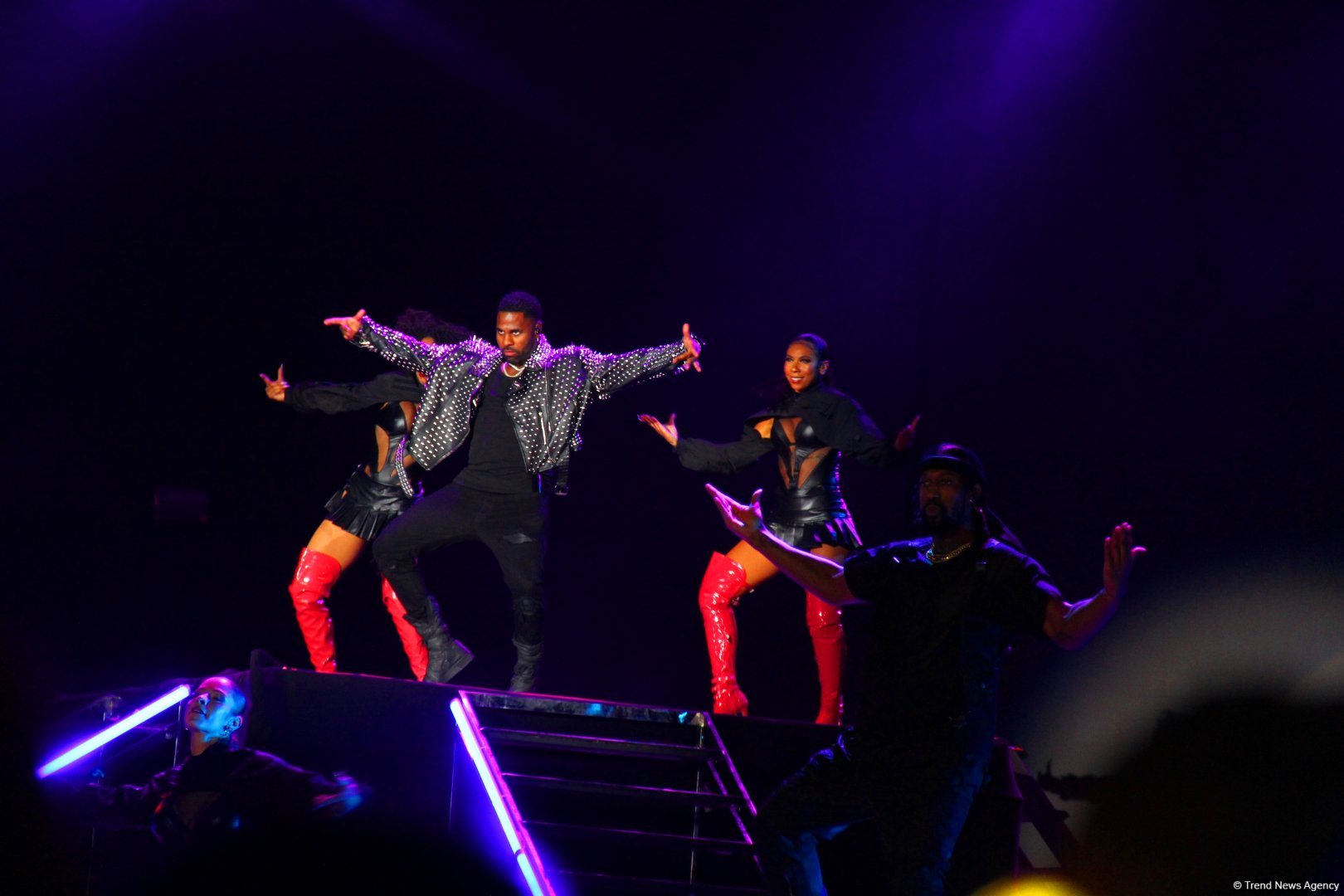 Феерическое открытие первого международного фестиваля Dream Fest в Баку с участием мировых звезд (ФОТО)