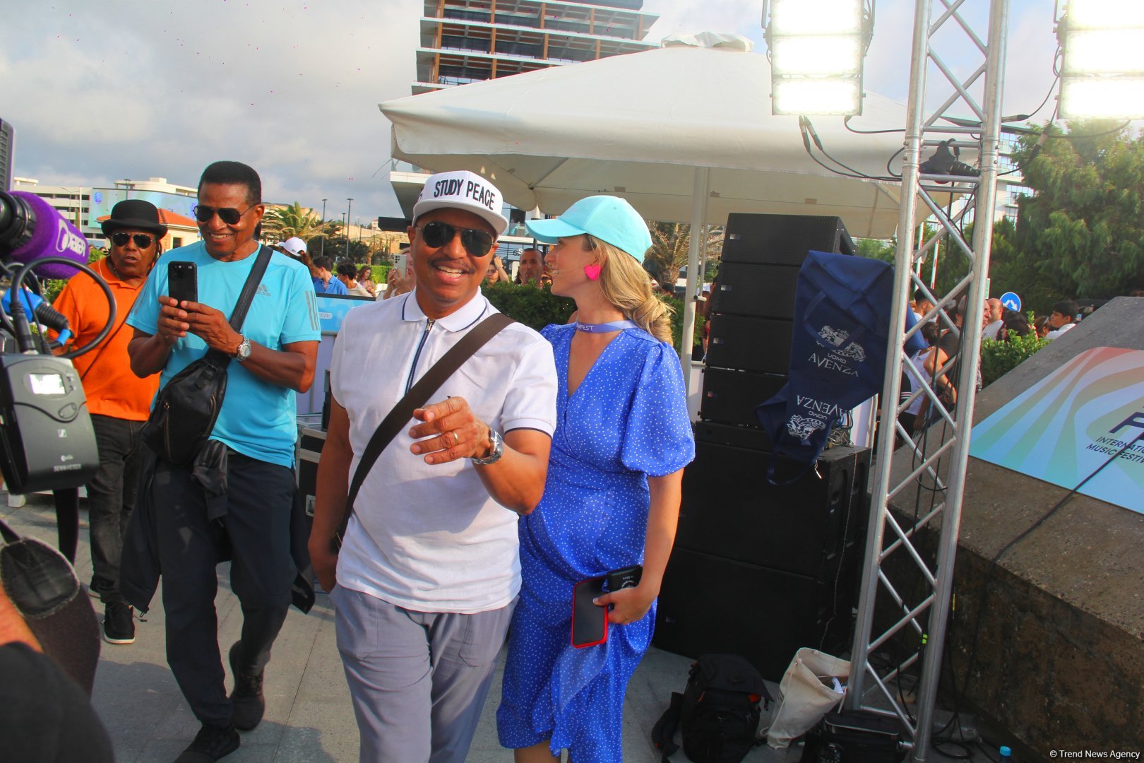 Легендарная группа The Jacksons заложила звезду в Sea Breeze Walk of Fame в Баку (ФОТО)