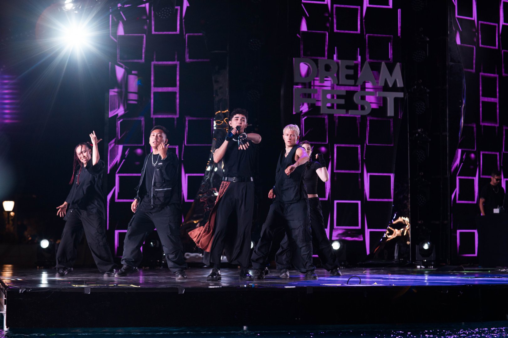 Невероятный драйв и ливень на Dream Fest в Баку - Thomas Anders, Dr.Alban, Leee John и другие звезды (ФОТО)