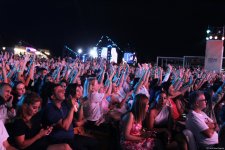 Невероятный драйв и ливень на Dream Fest в Баку - Thomas Anders, Dr.Alban, Leee John и другие звезды (ФОТО)