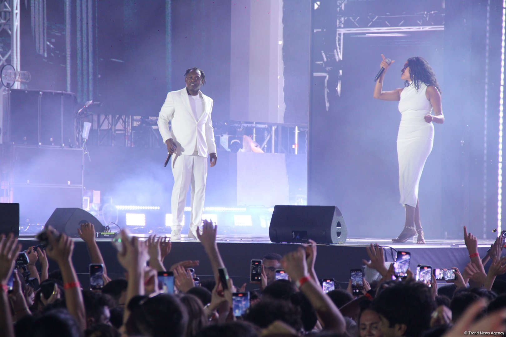 Невероятный драйв и ливень на Dream Fest в Баку - Thomas Anders, Dr.Alban, Leee John и другие звезды (ФОТО)