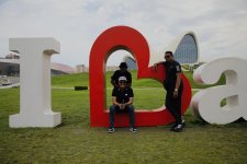 Братья Майкла Джексона совершили прогулку по Баку (ФОТО)