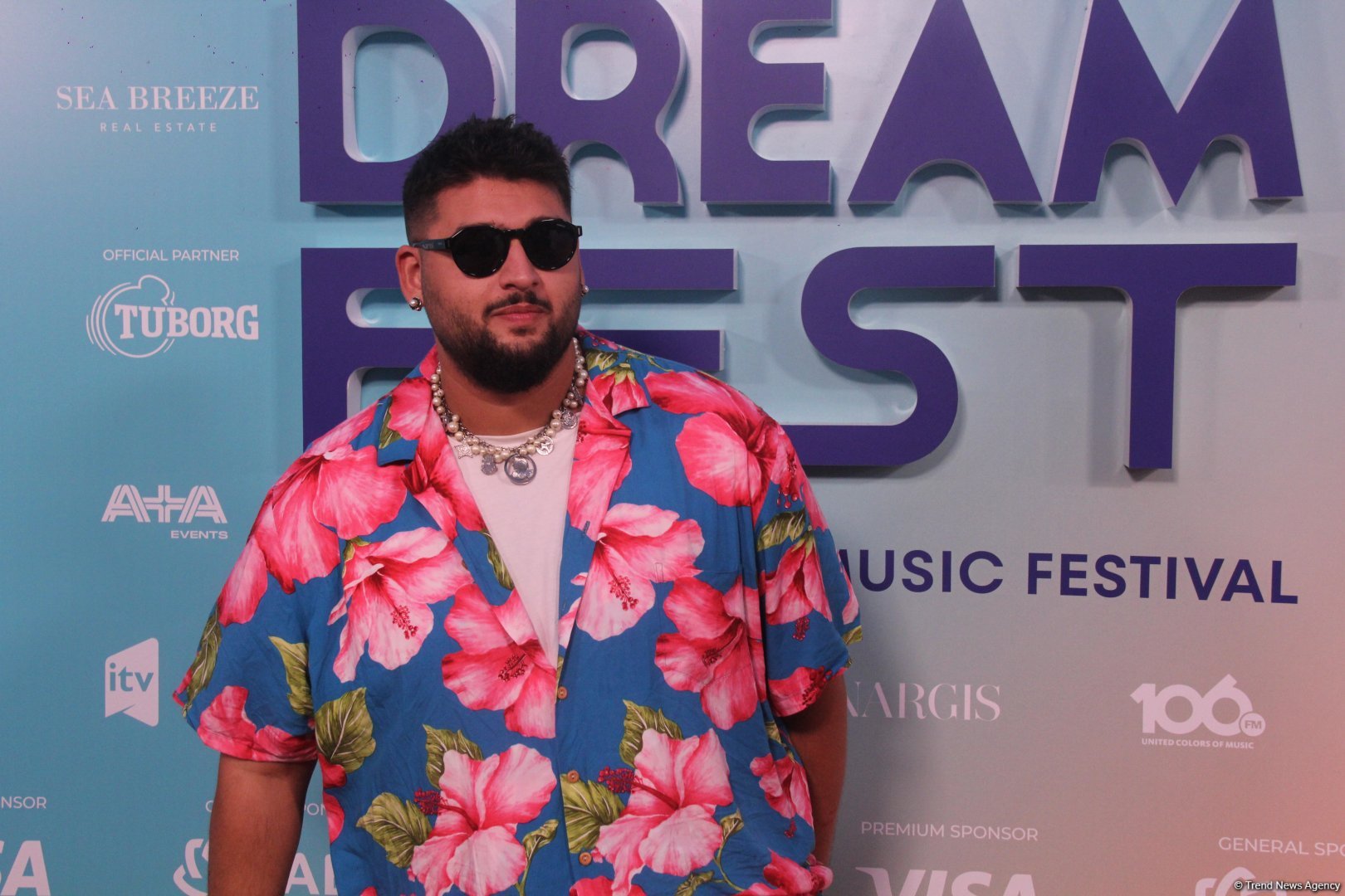 Красная дорожка Dream Fest в Баку - позитивные Arabesque, Efendi со звездной короной и другие знаменитости (ФОТО)