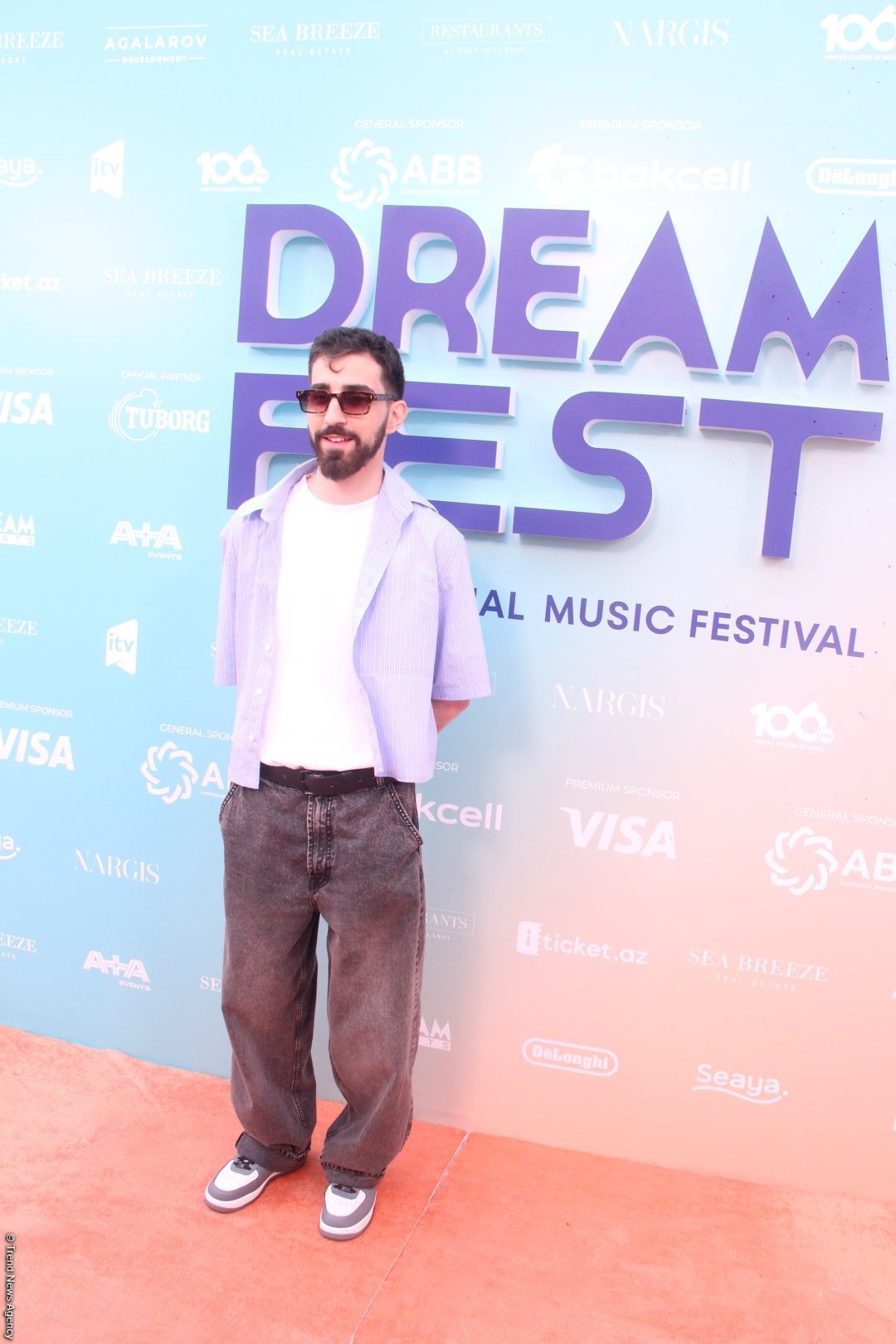 Красная дорожка Dream Fest в Баку - позитивные Arabesque, Efendi со звездной короной и другие знаменитости (ФОТО)