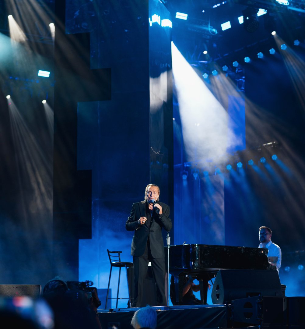 Легендарный Энгельберт Хампердинк, братья Майкла Джексона, CC Catch и другие звезды на  грандиозном вечере Dream Fest в Баку (ФОТО)