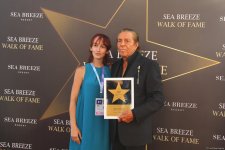 Мафиози из фильма "Крестный отец" заложил звезду в Sea Breeze Walk of Fame в Баку (ФОТО)